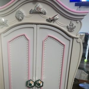 Disney princess and me wardrobe armoire